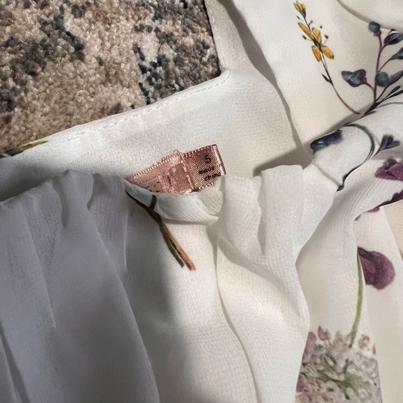 Fits a bust if 36C and smaller . Size small . Used 1x - Picture 6 of 6